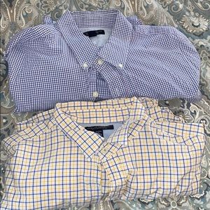 2 Men’s Banana Republic Button Down Shirts